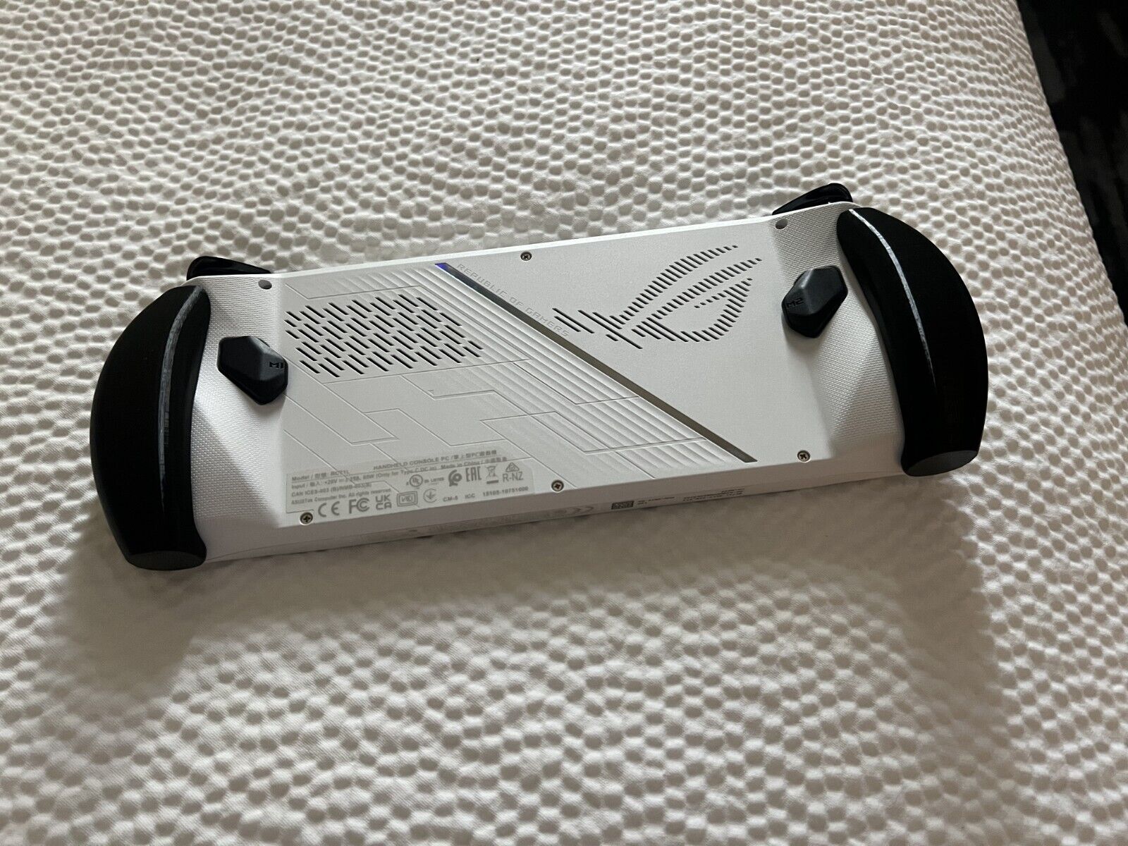 Gaming Accessories Asus - ROG Ally Portable Game Console Comfort